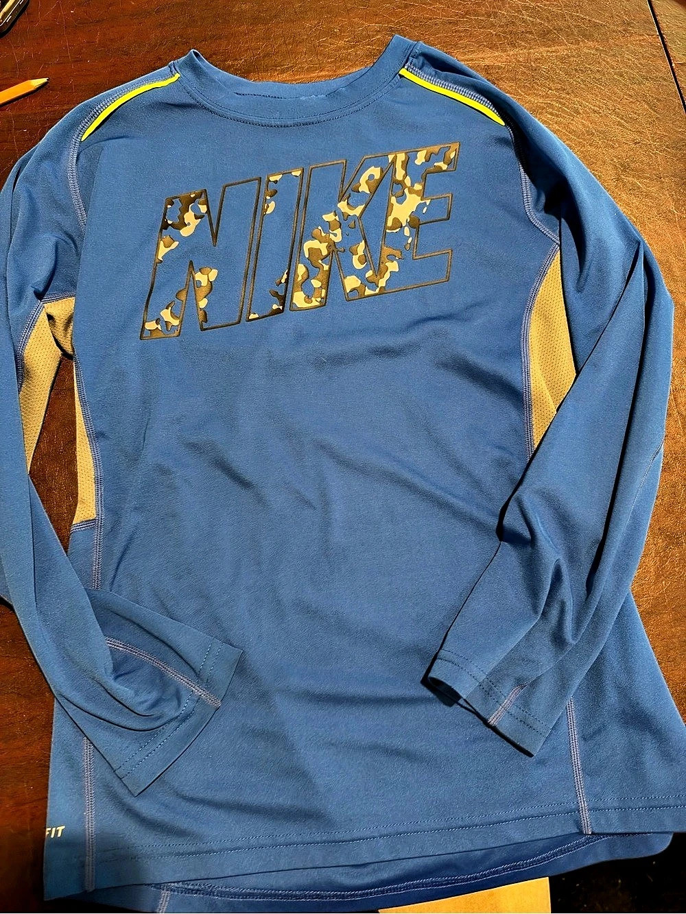 Nike Dri-FIT Long Sleeve Camo Graphic Blue Size Medium